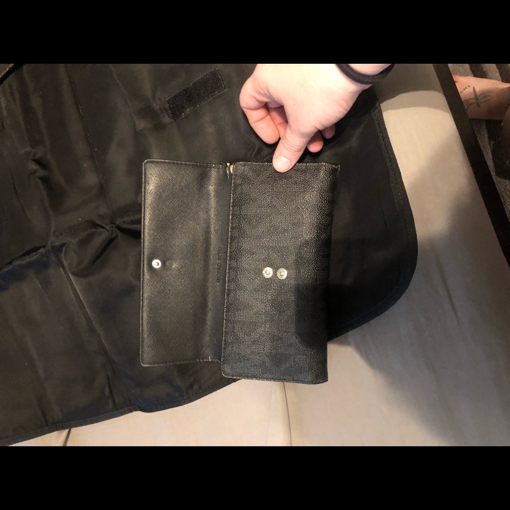 Micheal Kors Diaper bag - Picture 2 of 6